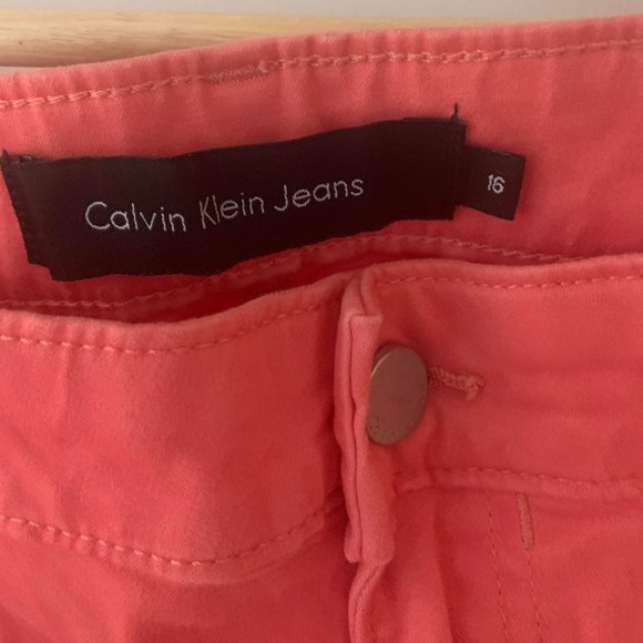 Calvin Klein Jeans - Picture 2 of 4